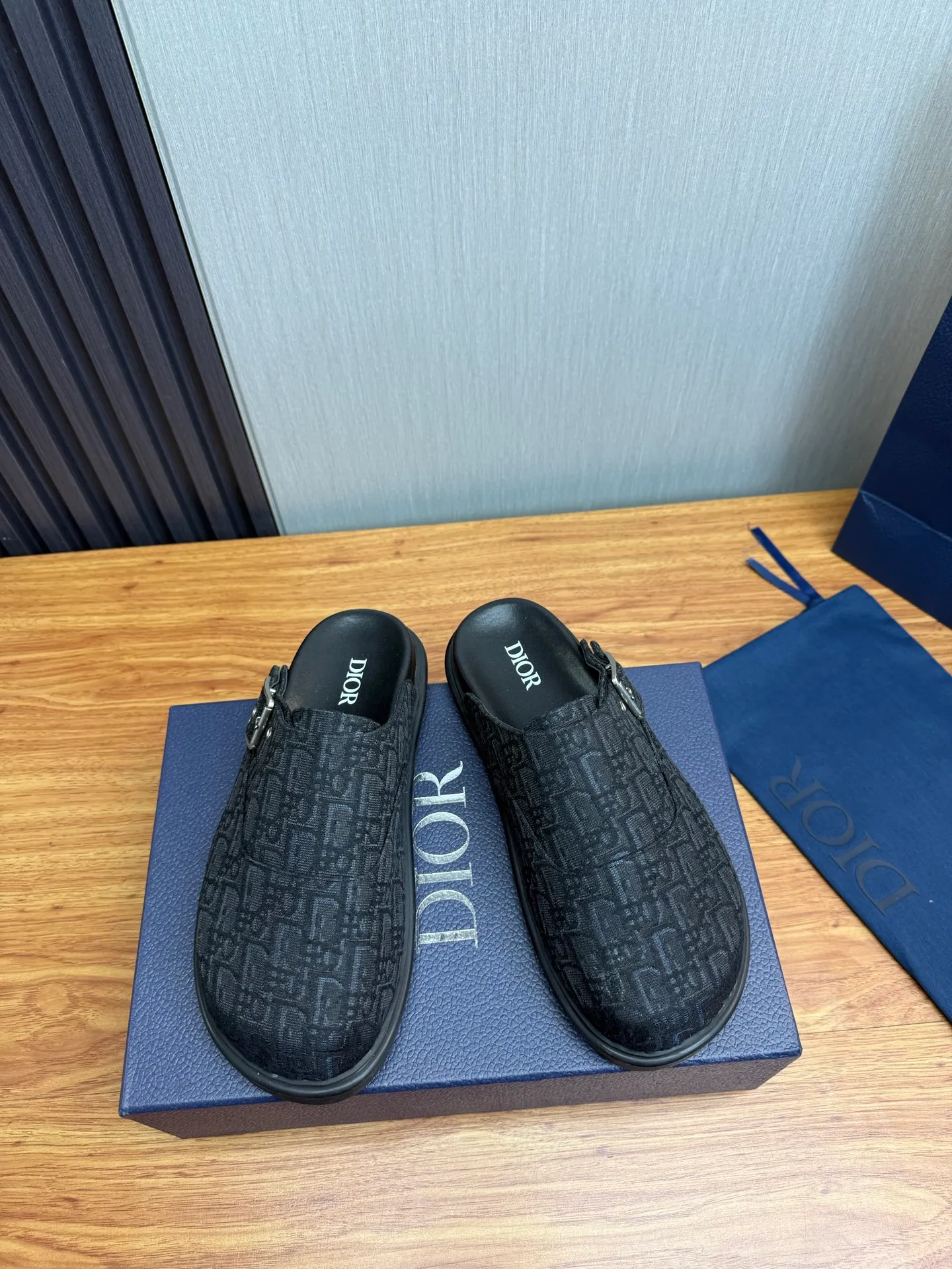 Men's men's shoes 420💰 Dior. Men's slippers🩴Official website 1:1 production 38-45 yards 45 46 🉑️Customized original material shipped✅